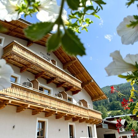 Boutique Hotel Pinzgauerhof Kaprun Exterior foto