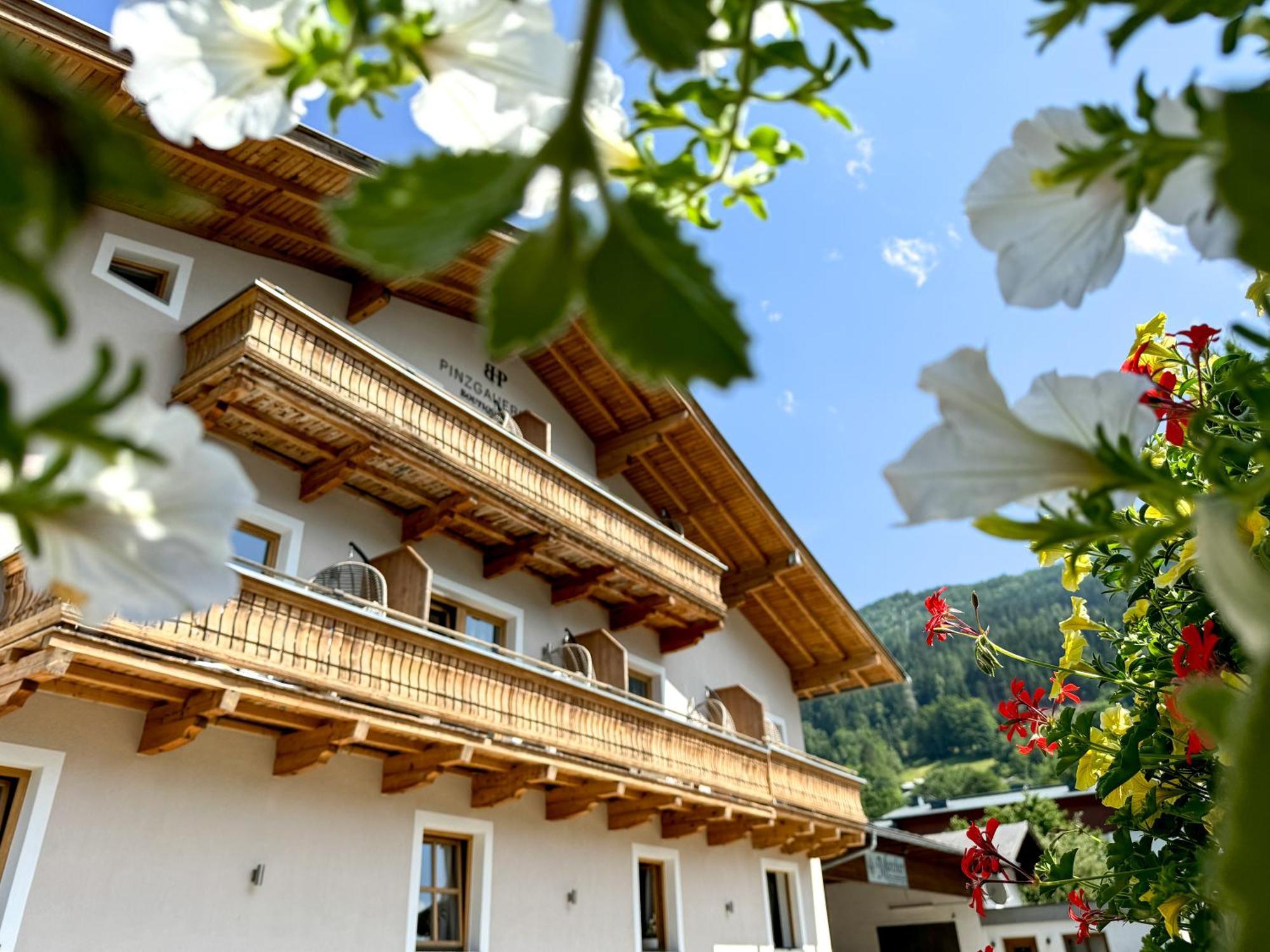 Boutique Hotel Pinzgauerhof Kaprun Exterior foto