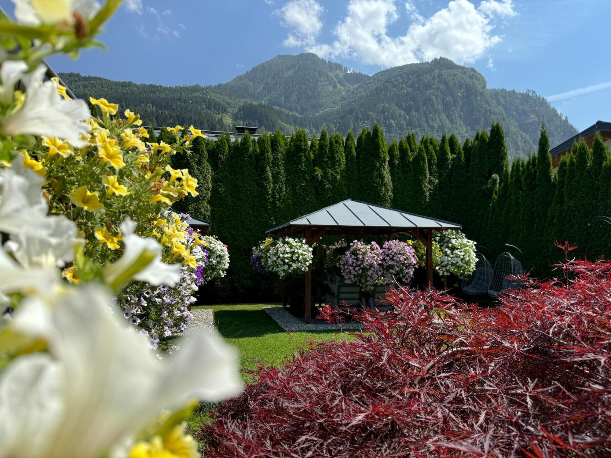 Boutique Hotel Pinzgauerhof Kaprun Exterior foto